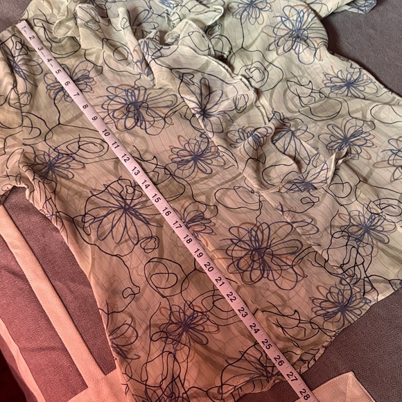 Dress Barn Sheer Blouse, size XL - Picture 11 of 11